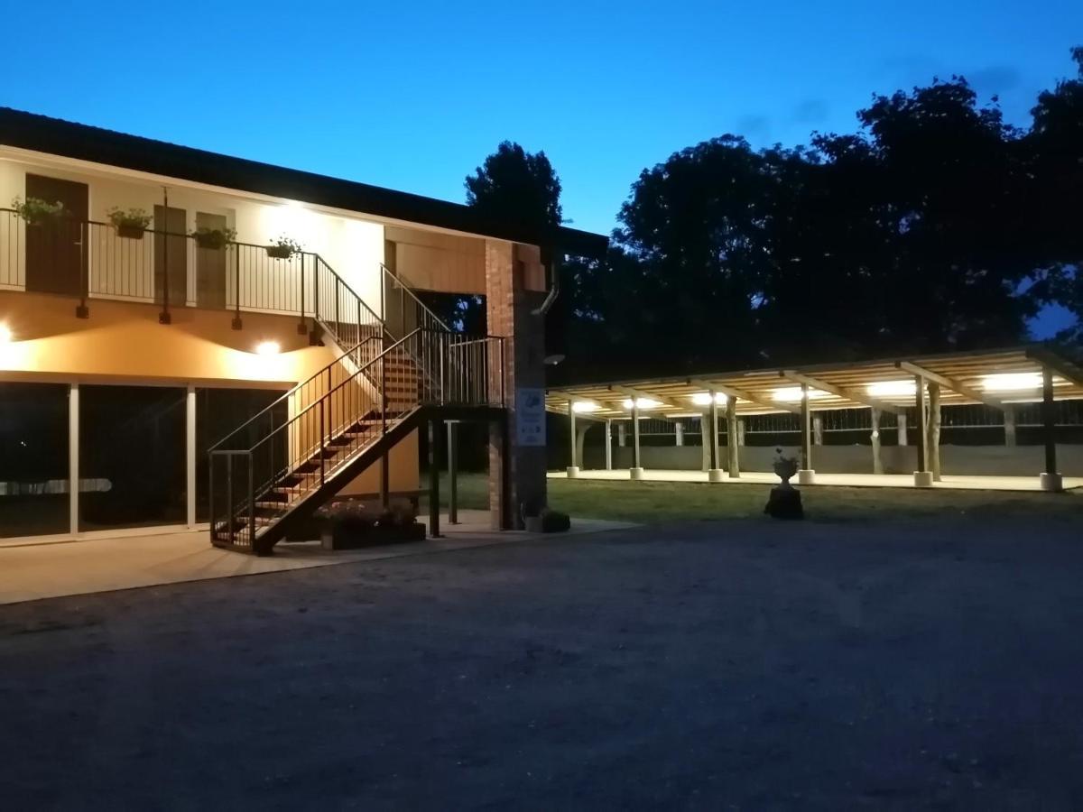 Agriturismo Castolda Treviglio Buitenkant foto